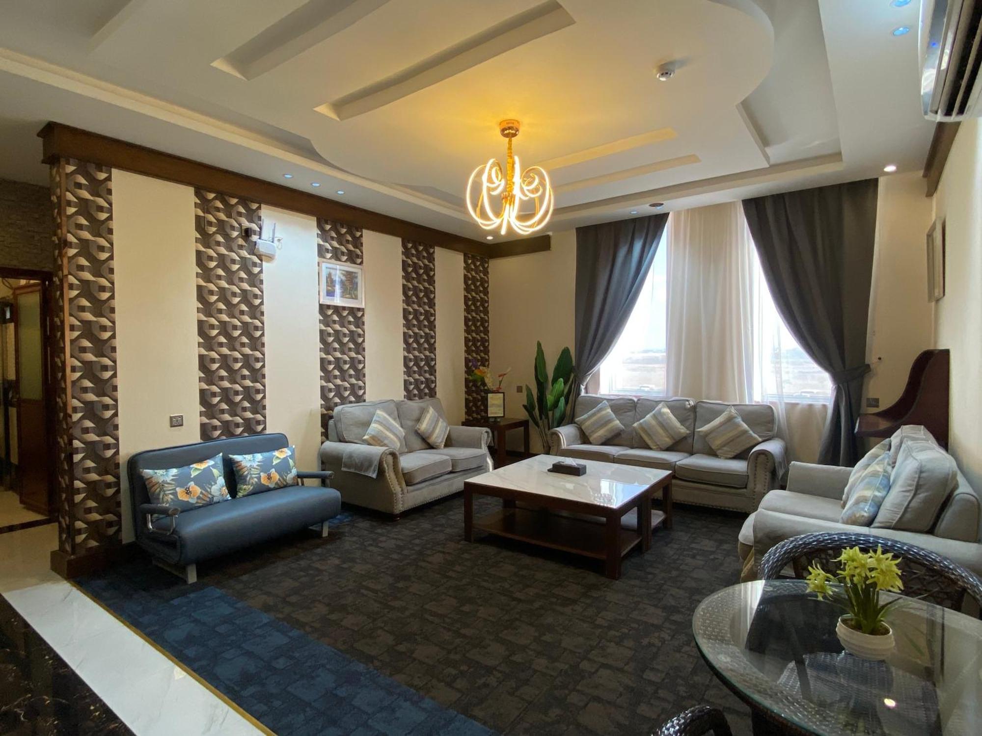 Aral Hotel Apartments Tabuk Exterior photo