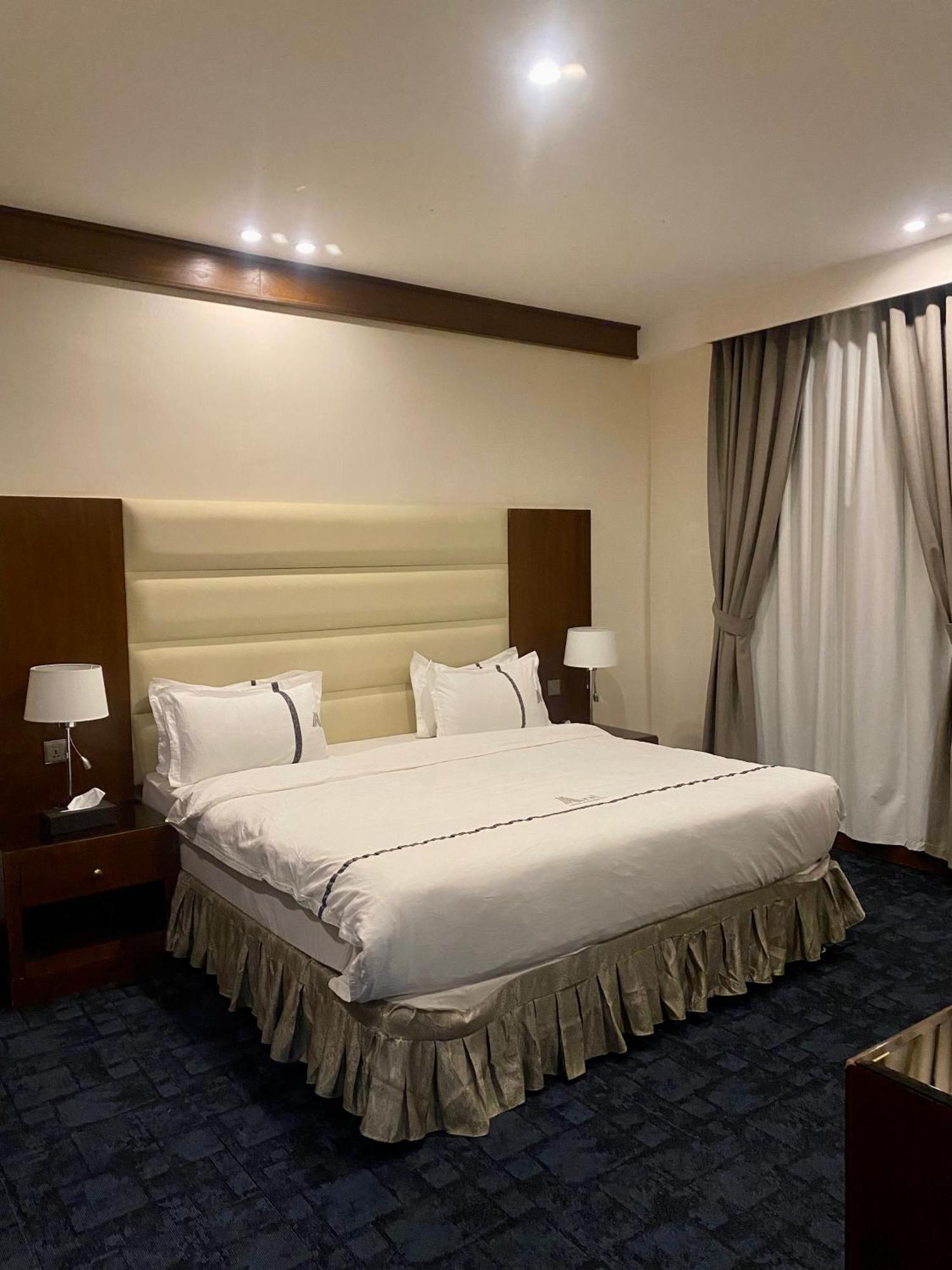 Aral Hotel Apartments Tabuk Exterior photo