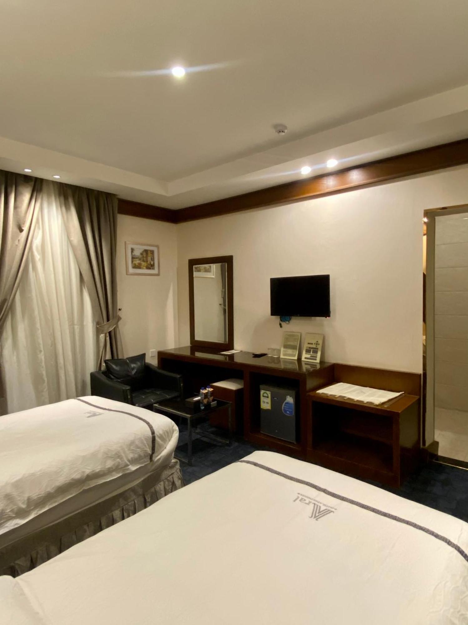 Aral Hotel Apartments Tabuk Exterior photo